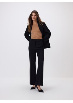 Reserved - Spodnie flare z metaliczną nitką - czarny ze sklepu Reserved w kategorii Spodnie damskie - zdjęcie 187683830