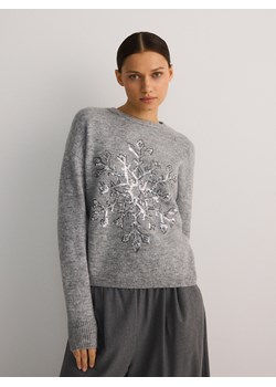Reserved - Sweter z błyszczącą aplikacją - ciemnoszary ze sklepu Reserved w kategorii Swetry damskie - zdjęcie 187684473