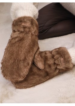 RĘKAWICZKI ZIMOWE FUTRZANE NA JEDEN PALEC Z LOGO- BRĄZOWE ze sklepu olika.com.pl w kategorii Rękawiczki damskie - zdjęcie 187690142