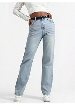 spodnie jeansowe dad fit z szerokimi nogawkami hello miss - jasno niebieski jeans ze sklepu STYLOWO w kategorii Jeansy damskie - zdjęcie 187691713