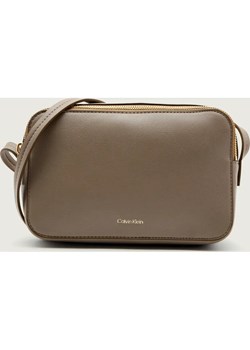 Calvin Klein Listonoszka ze sklepu Gomez Fashion Store w kategorii Listonoszki - zdjęcie 187694421
