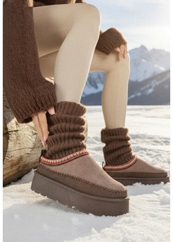 Ciemnobrązowe Śniegowce Ocieplone na Platformie z Ozdobnym Wyszywaniem Reitenna ze sklepu born2be.pl w kategorii Śniegowce damskie - zdjęcie 187695592