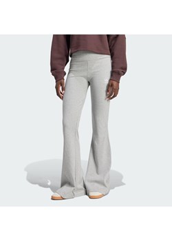 adidas Legginsy Essentials IY9674 Szary Flared Leg ze sklepu MODIVO w kategorii Spodnie damskie - zdjęcie 187696242