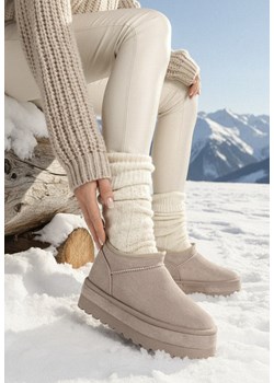Jasnobeżowe Śniegowce Vices z Krótką Cholewką Ocieplone Futerkiem Grelfedi ze sklepu born2be.pl w kategorii Śniegowce damskie - zdjęcie 187696591