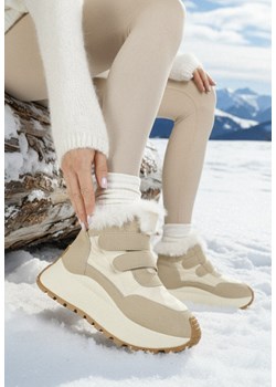 Beżowe Sneakersy Śniegowce Vices na Grubej Podeszwie z Zapięciem na Rzep i Futrem Nelisella ze sklepu born2be.pl w kategorii Buty sportowe damskie - zdjęcie 187696614