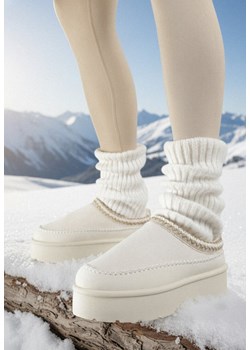 Beżowe Śniegowce Ocieplone na Platformie z Ozdobnym Wyszywaniem Reitenna ze sklepu born2be.pl w kategorii Śniegowce damskie - zdjęcie 187696694