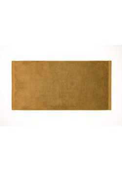 HNL Ręcznik prysznicowy &quot;Premium&quot; w kolorze musztardowym ze sklepu Limango Polska w kategorii Ręczniki - zdjęcie 187703720