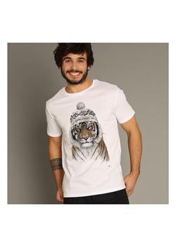 WOOOP Koszulka &quot;Siberian Tiger&quot; w kolorze białym ze sklepu Limango Polska w kategorii T-shirty męskie - zdjęcie 187710772