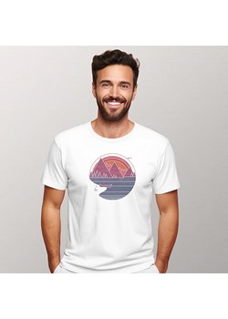 WOOOP Koszulka &quot;The mountains are calling&quot; w kolorze białym ze sklepu Limango Polska w kategorii T-shirty męskie - zdjęcie 187711034