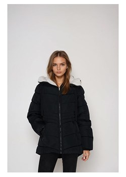 Steve Madden Kurtka zimowa w kolorze czarnym ze sklepu Limango Polska w kategorii Kurtki damskie - zdjęcie 187736501