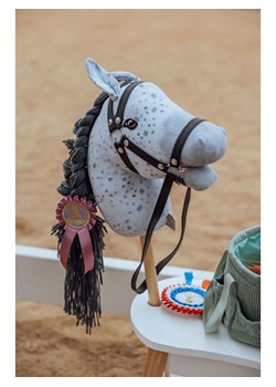 ASTRUP Koń &quot;Star&quot; w kolorze szarym na kiju - 3+ ze sklepu Limango Polska w kategorii Zabawki - zdjęcie 187739532