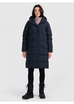 Damski płaszcz puchowy pikowany 4F 4FWAW25TDJAF587 - czarny ze sklepu Sportstylestory.com w kategorii Kurtki damskie - zdjęcie 187746583