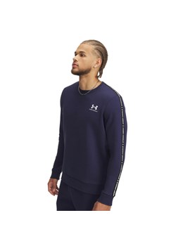 Męska bluza dresowa nierozpinana bez kaptura Under Armour UA Icon Fleece Crew Taping - granatowa ze sklepu Sportstylestory.com w kategorii Bluzy męskie - zdjęcie 187761410
