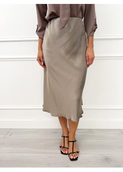 Cappuccino Satynowa Spódnica Midi ze sklepu ModnaKiecka.pl w kategorii Spódnice - zdjęcie 187766004