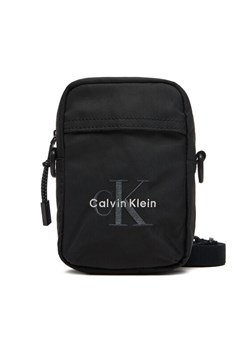 Calvin Klein Saszetka Bold Logo Nylon Slim Reporter LV04D3231G Czarny ze sklepu MODIVO w kategorii Torby męskie - zdjęcie 187766214