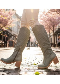 Zielone kozaki damskie na obcasie /L2-3 18599 T381/ ze sklepu Pantofelek24.pl w kategorii Kozaki damskie - zdjęcie 187766270