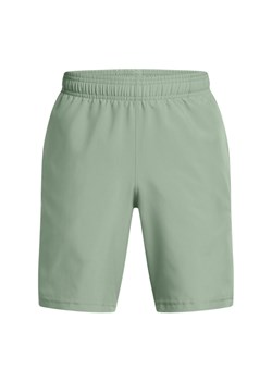Chłopięce spodenki treningowe Under Armour UA Tech Woven Wordmark Short - zielone ze sklepu Sportstylestory.com w kategorii Spodenki chłopięce - zdjęcie 187766531