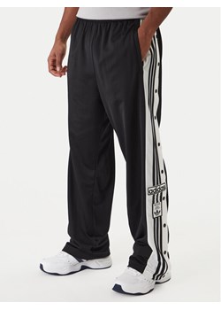 adidas Spodnie dresowe Adibreak Classic KD4094 Czarny Regular Fit ze sklepu MODIVO w kategorii Spodnie męskie - zdjęcie 187781162
