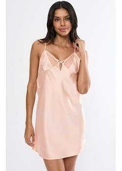Triumph satynowa koszulka nocna A weekend to remember 10225051-0040, Kolor brzoskwiniowy, Rozmiar 36, Triumph ze sklepu Primodo w kategorii Koszule nocne - zdjęcie 187781363
