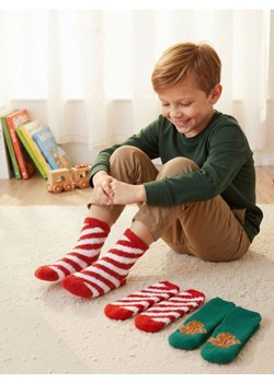 Sinsay - Puszyste skarpety z motywem świątecznym 2 pack - wielobarwny ze sklepu Sinsay w kategorii Skarpetki dziecięce - zdjęcie 187784501