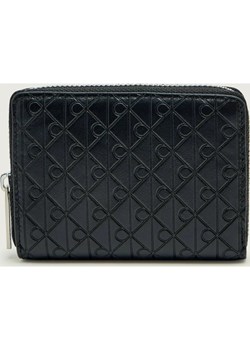 Calvin Klein Skórzany portfel EMBLEM EMBOSS ze sklepu Gomez Fashion Store w kategorii Portfele męskie - zdjęcie 187796091