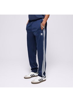 adidas spodnie beckenbauer tp ip0421 ze sklepu 50style.pl w kategorii Spodnie męskie - zdjęcie 187797582