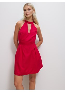 Mohito - Sukienka mini z dekoltem halter - fuksjowy ze sklepu Mohito w kategorii Sukienki - zdjęcie 187798421