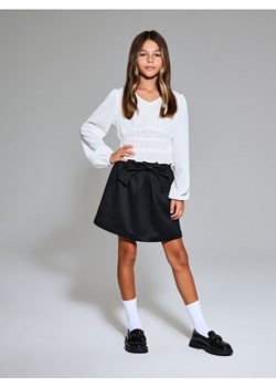 Sinsay - Elegancka koszula z ozdobnymi marszczeniami - biały ze sklepu Sinsay w kategorii Komplety dziewczęce - zdjęcie 187799752