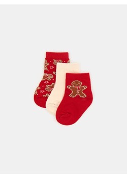 Sinsay - Skarpetki niemowlęce z motywem świątecznym 3 pack - czerwony ze sklepu Sinsay w kategorii Skarpetki dziecięce - zdjęcie 187800220
