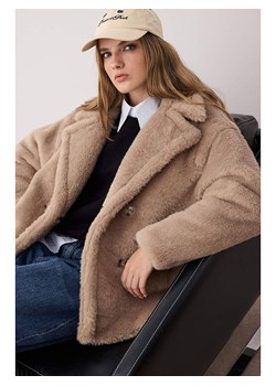 trendyol Kurtka pluszowa w kolorze jasnobrązowym ze sklepu Limango Polska w kategorii Kurtki damskie - zdjęcie 187800722