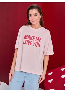 Sinsay - Bawełniana koszulka z napisem - różowy ze sklepu Sinsay w kategorii Bluzki damskie - zdjęcie 187805764