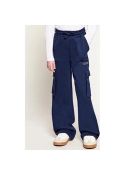 Guess Spodnie dresowe | flare fit ze sklepu Gomez Fashion Store w kategorii Spodnie dziewczęce - zdjęcie 187818193