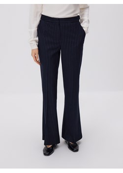 Reserved - Spodnie flare w paski - granatowy ze sklepu Reserved w kategorii Spodnie damskie - zdjęcie 187820782