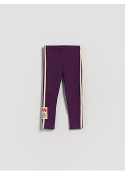 Reserved - Bawełniane legginsy z naszywką - fioletowy ze sklepu Reserved w kategorii Spodnie dziewczęce - zdjęcie 187849643