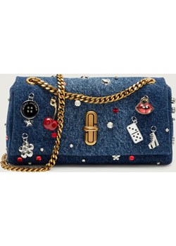 Marc Jacobs Jeansowa torebka na ramię The Trinket Charm Denim Dual Chain Mini Bag ze sklepu Gomez Fashion Store w kategorii Listonoszki - zdjęcie 187851332