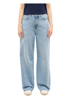 Damskie Spodnie jeansowe Mustang Style Luise Wide Denim Blue 1016553 5000 211 ze sklepu YouNeedit.pl w kategorii Jeansy damskie - zdjęcie 187854763