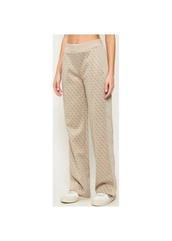 GUESS ACTIVE Spodnie dresowe MAYA | Relaxed fit ze sklepu Gomez Fashion Store w kategorii Spodnie damskie - zdjęcie 187857263