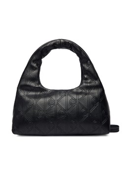 Calvin Klein Torebka Emblem Aop Puffer Bag With Strap LV04F3200G Czarny ze sklepu MODIVO w kategorii Torebki damskie - zdjęcie 187857530