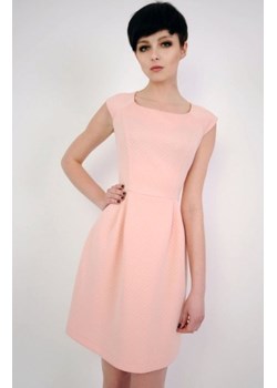 Vera Fashion Colette sukienka pudrowa ze sklepu intimiti.pl w kategorii Sukienki - zdjęcie 187860363