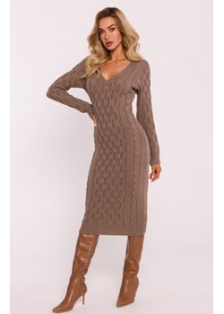 Moe sukienka swetrowa z dekoltem V brązowa M824 ze sklepu intimiti.pl w kategorii Sukienki - zdjęcie 187861204