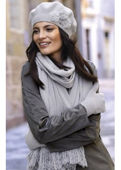 Beret z kwiatuszkami Kamea Alaska ze sklepu intimiti.pl w kategorii Berety damskie - zdjęcie 187864752