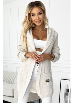 Numoco 488-1 kardigan - narzutka z kapturem, kieszonkami i naszywką ze sklepu intimiti.pl w kategorii Swetry damskie - zdjęcie 187865552