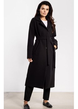 Długi płaszcz damski o prostym kroju z paskiem A750 ze sklepu intimiti.pl w kategorii Płaszcze damskie - zdjęcie 187865803