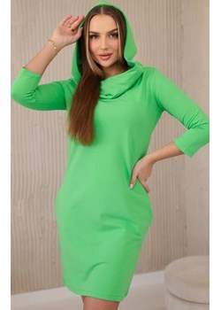 Sukienka z kapturem i kieszeniami jasno zielona ze sklepu intimiti.pl w kategorii Sukienki - zdjęcie 187866254