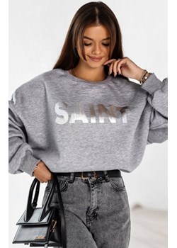 Świąteczna bluza damska oversize z napisem Saint szara ze sklepu intimiti.pl w kategorii Bluzy damskie - zdjęcie 187867344