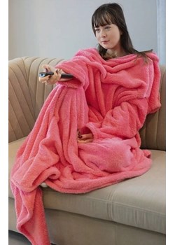 Koralowy koc z rękawami ze sklepu intimiti.pl w kategorii Szlafroki damskie - zdjęcie 187870842