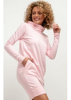 Tessita T376 sukienka dresowa z kominem różowa ze sklepu intimiti.pl w kategorii Sukienki - zdjęcie 187871610