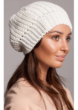 Beret damski ecru BK060 ze sklepu intimiti.pl w kategorii Berety damskie - zdjęcie 187873300