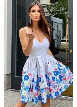 Koktajlowa sukienka w kwiaty 247-12/1 ze sklepu intimiti.pl w kategorii Sukienki - zdjęcie 187874212