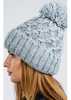 Ciepła szara czapka z pomponem CZ08 ze sklepu intimiti.pl w kategorii Czapki zimowe damskie - zdjęcie 187874714